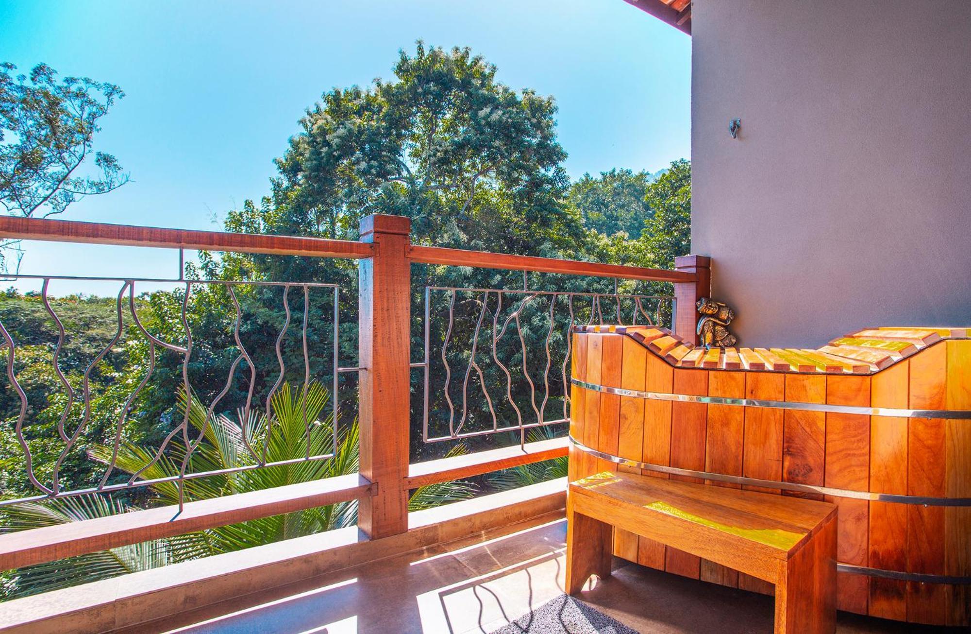 Hotel Vila Kebaya Ilhabela Exteriör bild