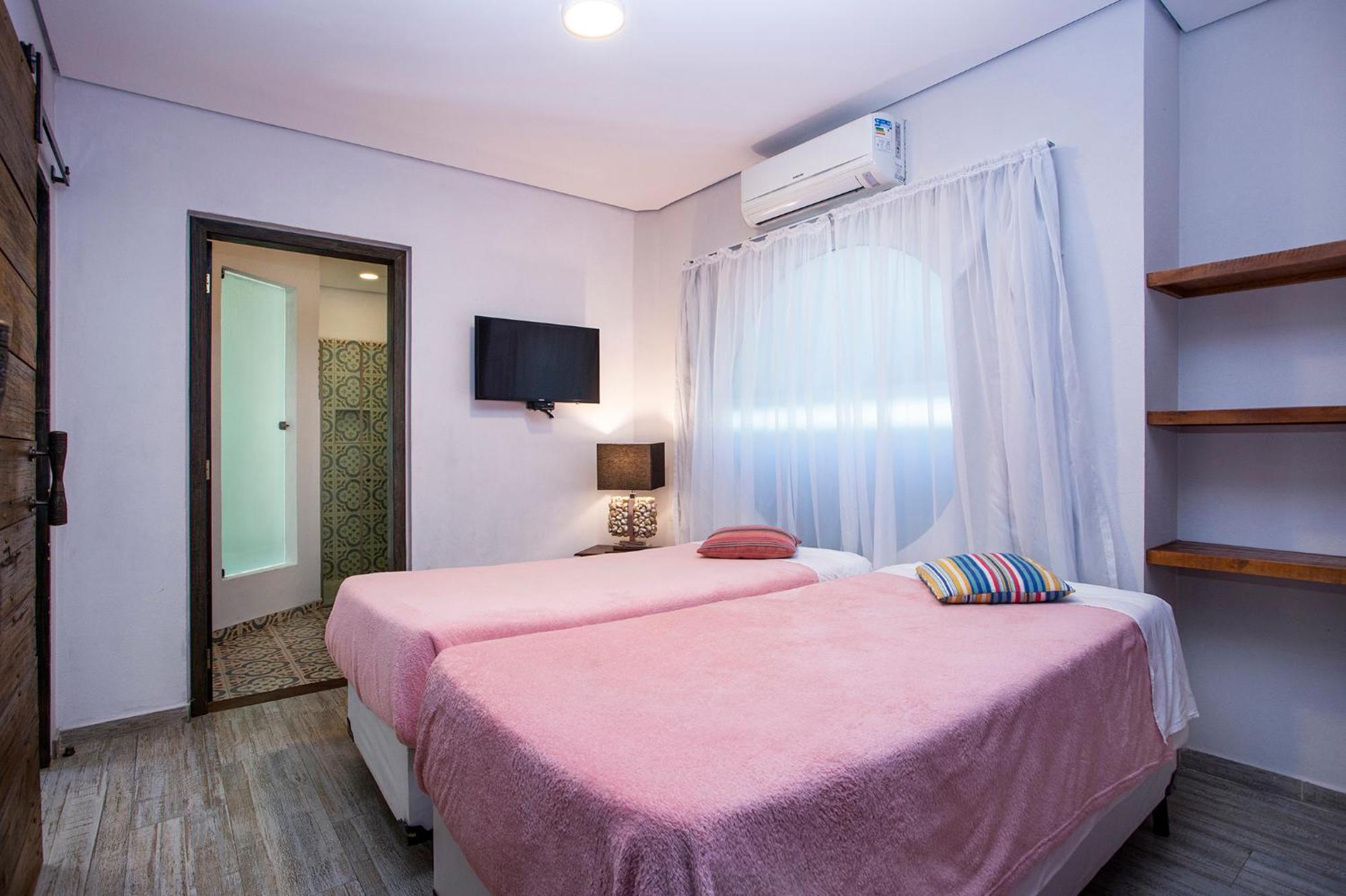 Hotel Vila Kebaya Ilhabela Exteriör bild